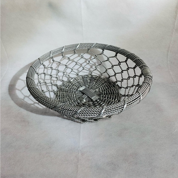 VNTG Bread Basket Silver Metal Intricate Weave Wire Fruit Basket Serving Basket - Picture 7 of 7